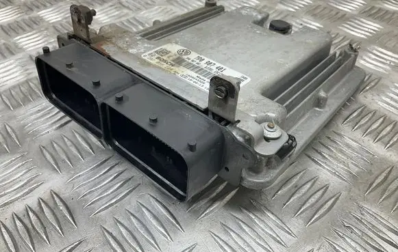 Volkswagen Touareg II Engine control unit/module ECU 7P0907401