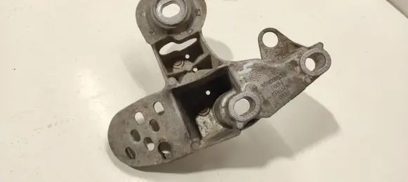 Volkswagen PASSAT B5 Engine mounting bracket 4B0199351B