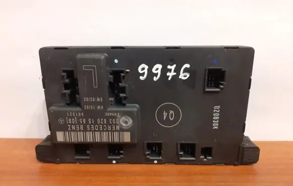 Mercedes-Benz C W203 Door control unit/module 2038201585 9976
