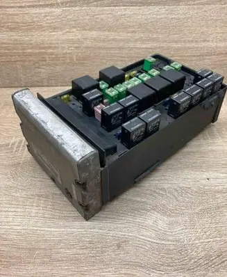 Chrysler Voyager Fuse module 04869000AJ 04869200AN