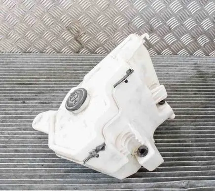 BMW Z4 E89 Windshield washer fluid reservoir/tank 118680