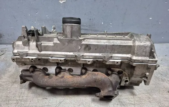 Mercedes-Benz E W211 Engine head A6110105020