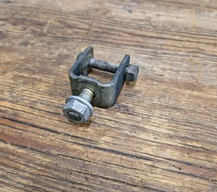 BMW Z3 E36 Sway bar bush bracket, front 1127263