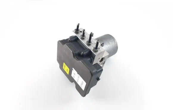 Mercedes-Benz C AMG W205 ABS Pump A2054310800