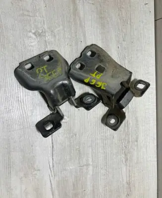 Jeep Grand Cherokee (WK) Rear door hinge set 55391222AA