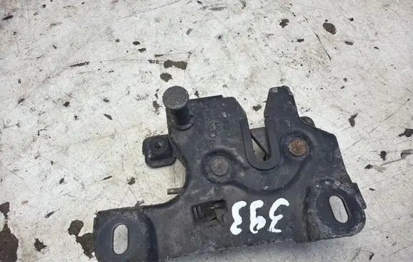 Audi A4 S4 B5 8D Engine bonnet/hood lock/catch 8D0823509E