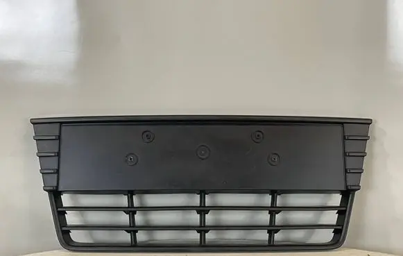 Ford Focus Front bumper lower grill BM5117K945A