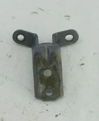 Hyundai Santa Fe Front door lower hinge 