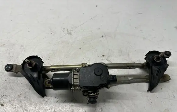 Mazda 2 Front wiper linkage and motor DA6C6737X