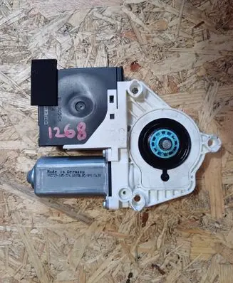 Volkswagen PASSAT B6 Front door window regulator motor F005S00294 1K0959793L