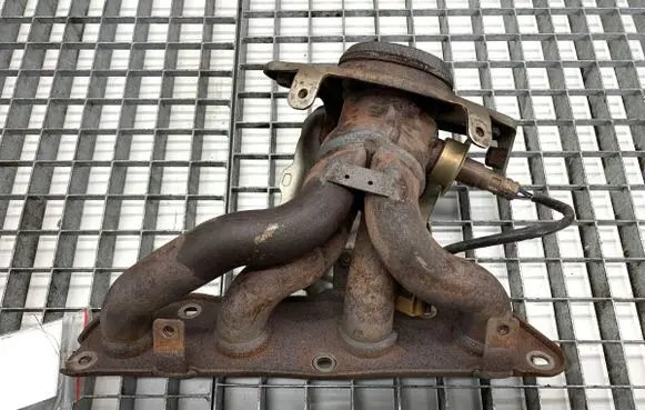 Nissan Juke I F15 Exhaust manifold 