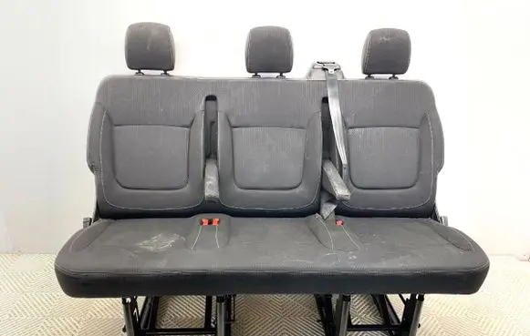 Renault Trafic III (X82) Third row seats 
