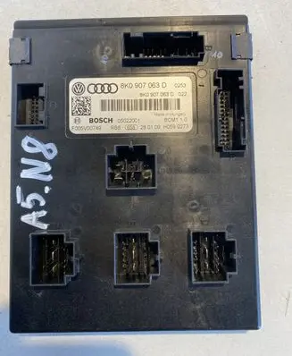 Audi A5 8T 8F Comfort/convenience module 8K0907063
