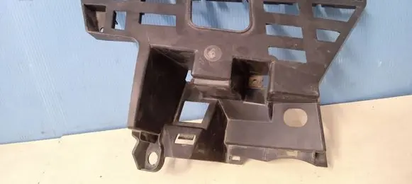 Skoda Fabia Mk2 (5J) Front bumper mounting bracket 5J0807055