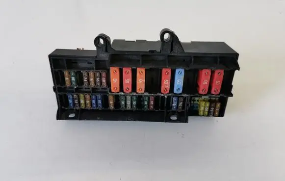 BMW 7 E65 E66 Fuse module 18560
