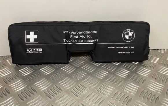 BMW 7 F01 F02 F03 F04 First aid kit 8270015