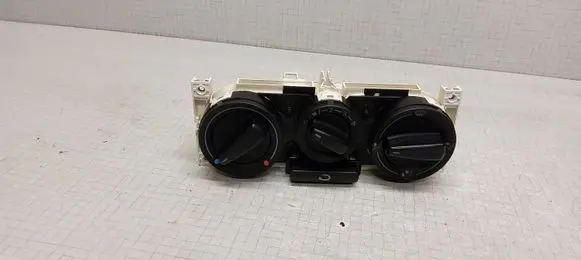 Volkswagen PASSAT B5 Climate control unit