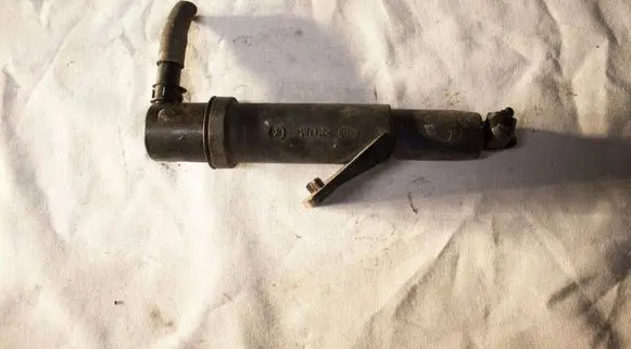 Mercedes-Benz R W251 Headlight washer spray nozzle 2518600547 A2518600547