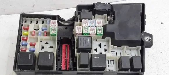 Volvo V50 Fuse box set 518818000 8688040