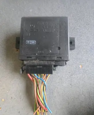 Mercedes-Benz Sprinter W901 W902 W903 W904 Door central lock control unit/module 410215004001 0165459232