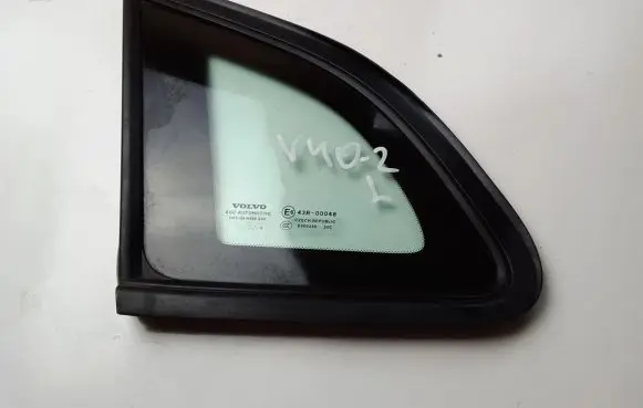 Volvo V40 Rear side window 31386770
