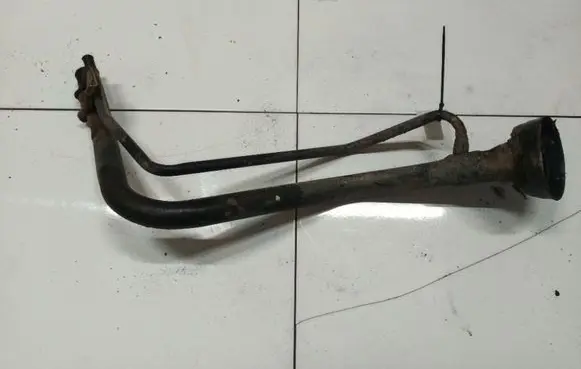 Fuel tank filler neck pipe