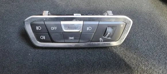 BMW X5 G05 Light switch 5A32842
