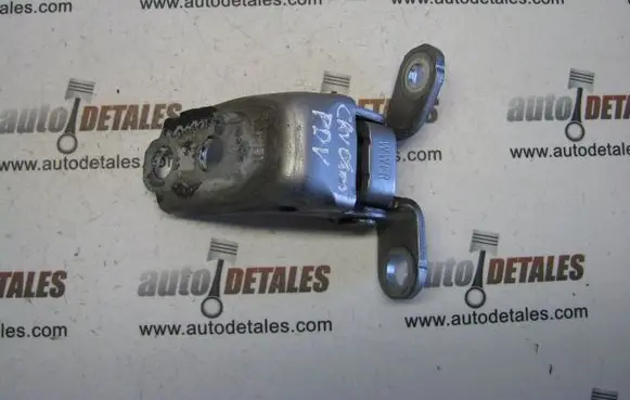 Honda CR-V Front door upper hinge