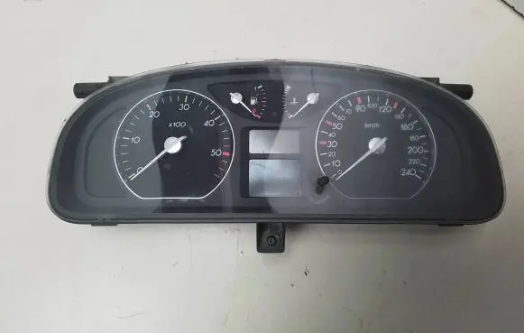 Renault Laguna II Speedometer (instrument cluster) 8200013775 011880035 043139904