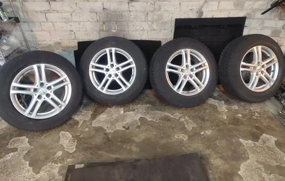 Nissan X-Trail T32 R18 alloy rim 75WH7H2