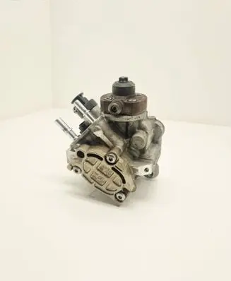 Peugeot 208 I Fuel injection high pressure pump 0445010516 9688499680