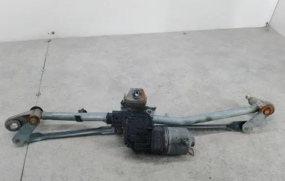 Audi A4 S4 B7 8E 8H Front wiper linkage 8E1955119