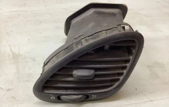 Volkswagen Sharan Dashboard side air vent grill/cover trim 7M1819703E P66ZA 95VWA018B09AFW