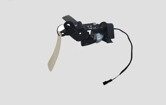 Tesla Model S Front door interior handle 100843600E