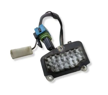 Chevrolet Blazer Fan control module 52474437 372290A
