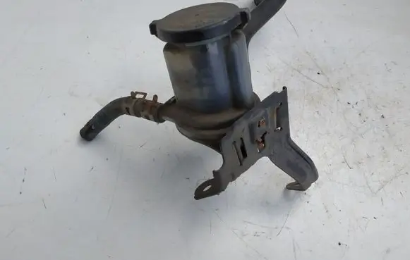 Toyota Avensis T250 Power steering fluid tank/reservoir