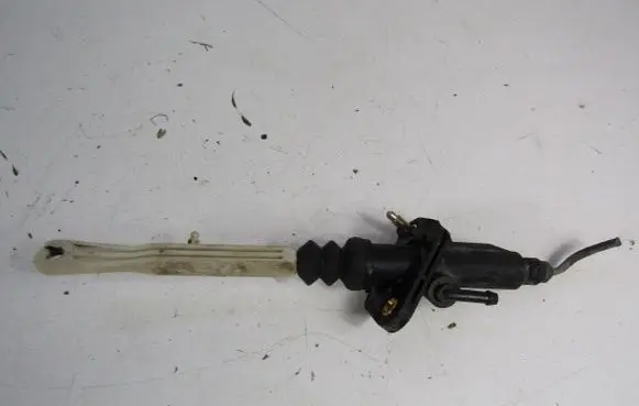 Volvo S70 V70 V70 XC Clutch master cylinder 9181217