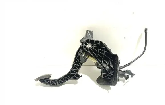 Opel Vivaro Clutch pedal 9818902380
