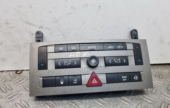 Peugeot 407 Climate control unit 96573322YW