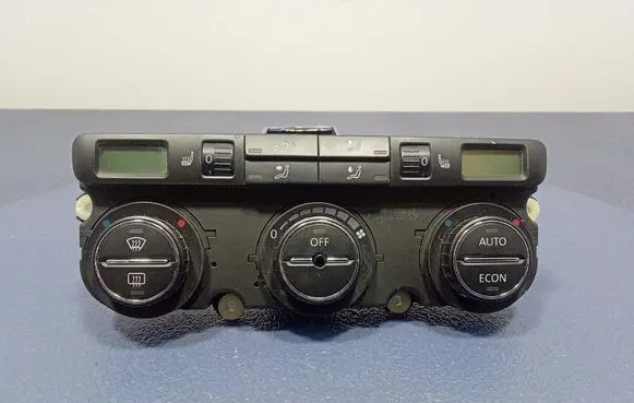 Volkswagen Golf IV Climate control unit 