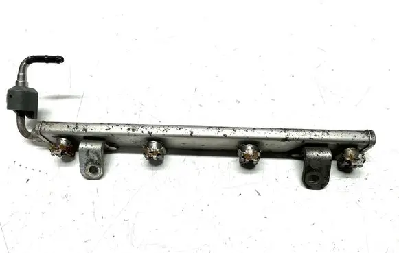 Nissan Qashqai Fuel main line pipe 