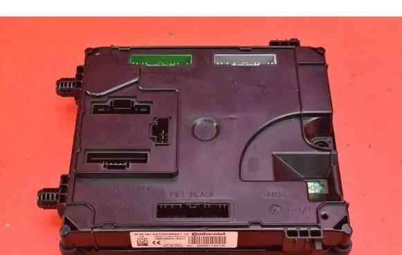 Renault Laguna III Engine control unit/module ECU 284B11401R