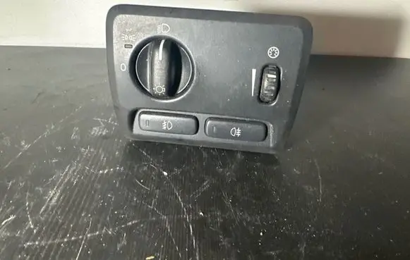 Volvo XC70 Light switch 861751