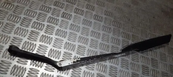 Nissan Sunny Front wiper blade arm