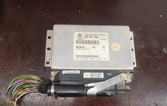 Audi A4 S4 B5 8D ESP (stability system) control unit 8D0907389 0265109427