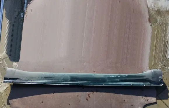Mitsubishi Pajero Sill 7405A094