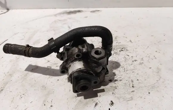 Audi A6 S6 C5 4B Power steering pump 4B0145155R