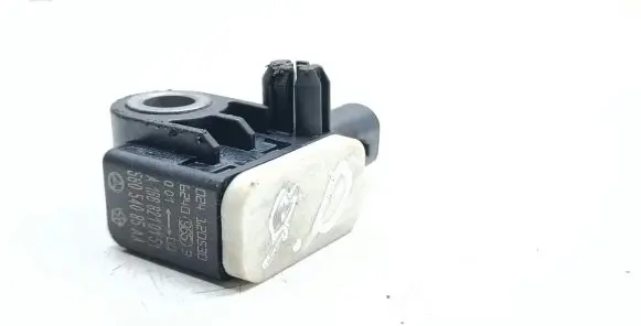Jeep Grand Cherokee Airbag deployment crash/impact sensor A1668210151 56054085AA