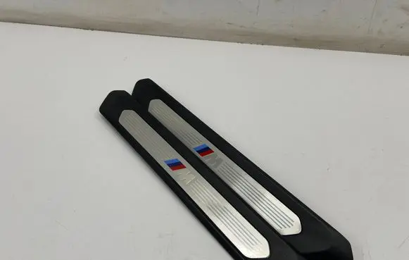 BMW X3 G01 Front sill trim cover 8068487 806848702