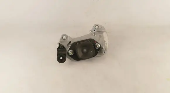 Nissan X-Trail T32 Engine mount bracket 112204BB0A